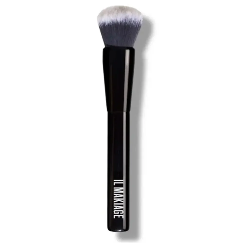 IL MAKIAGE: FOUNDATION BLENDING BRUSH #100